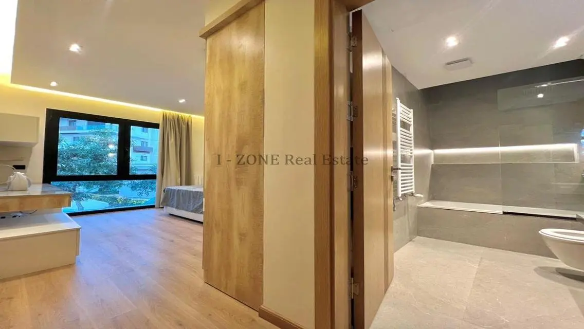 Luxury Apartment at Sky Condos