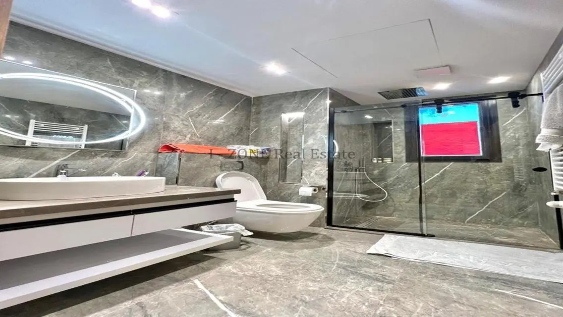 Luxury Apartment at Sky Condos