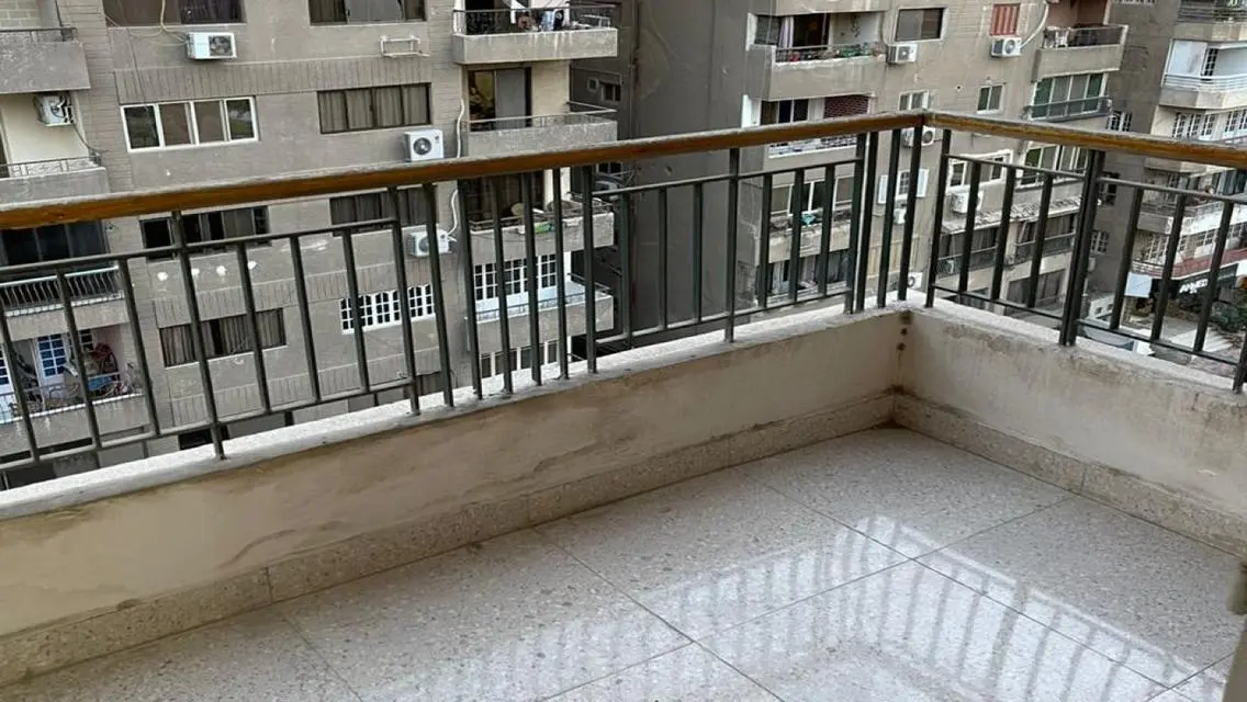 شقة فاخرة بمساحة 800 متر للبيع - 3 غرف نوم