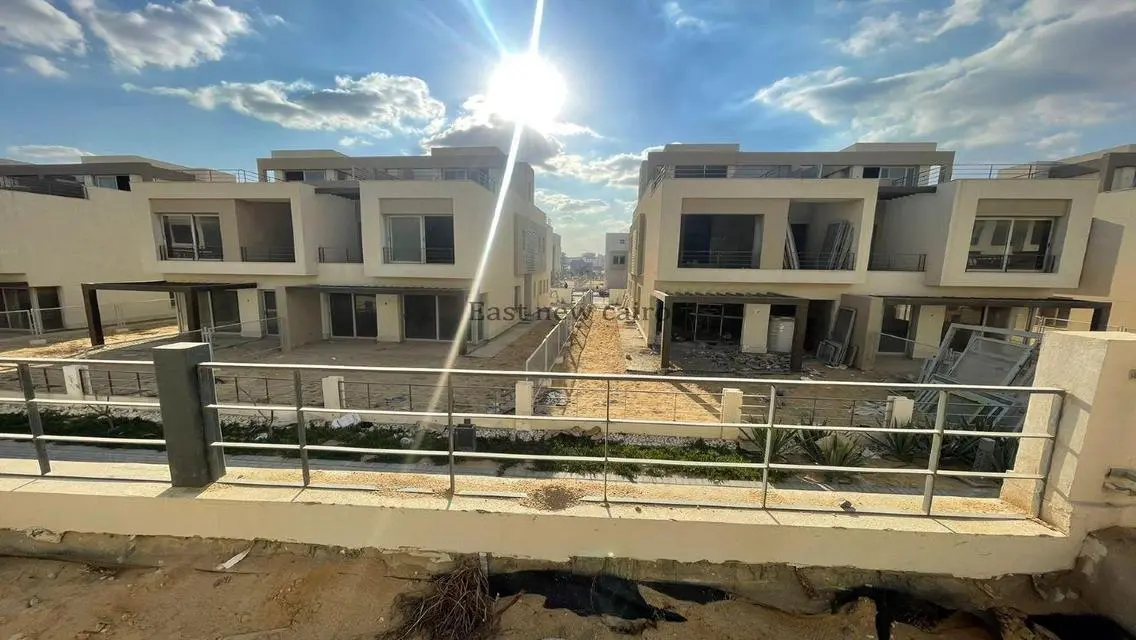 فيلا فاخرة مع مسبح وحديقة خاصة