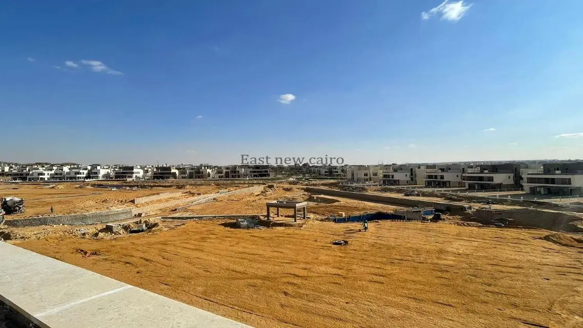 فيلا فاخرة مع مسبح وحديقة خاصة