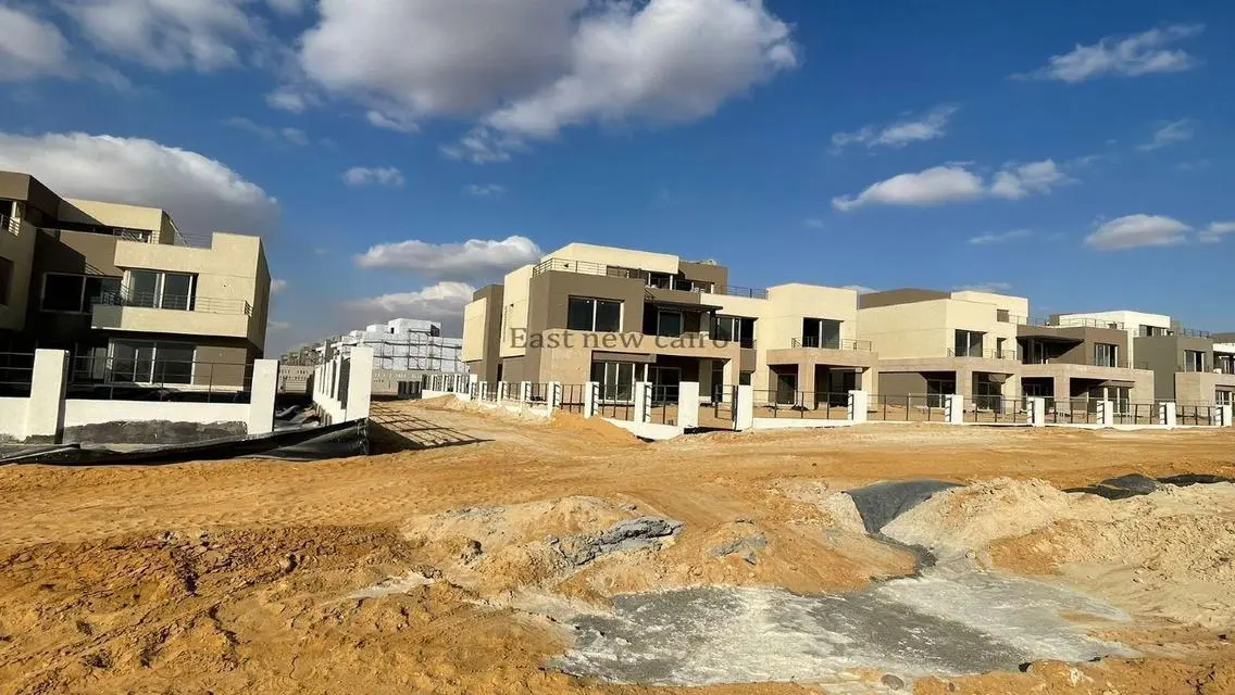 فيلا فاخرة مع مسبح وحديقة خاصة