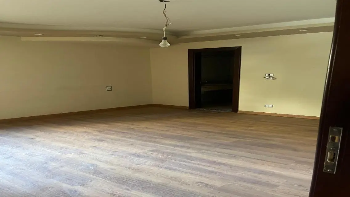 For Rent: Ground Apartment in Tijan El-Maadi - 210 m with Garden