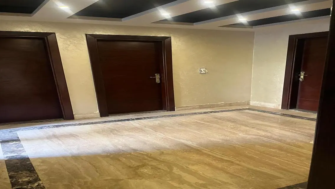 For Rent: Ground Apartment in Tijan El-Maadi - 210 m with Garden