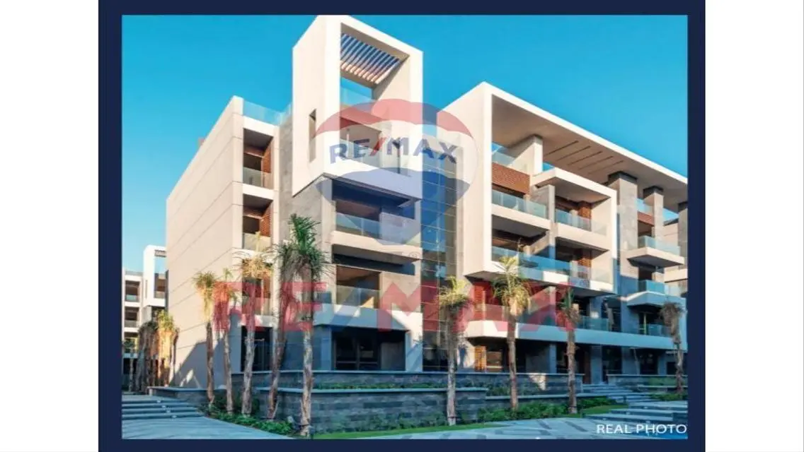Luxury Apartment with Private Garden in Prime Location