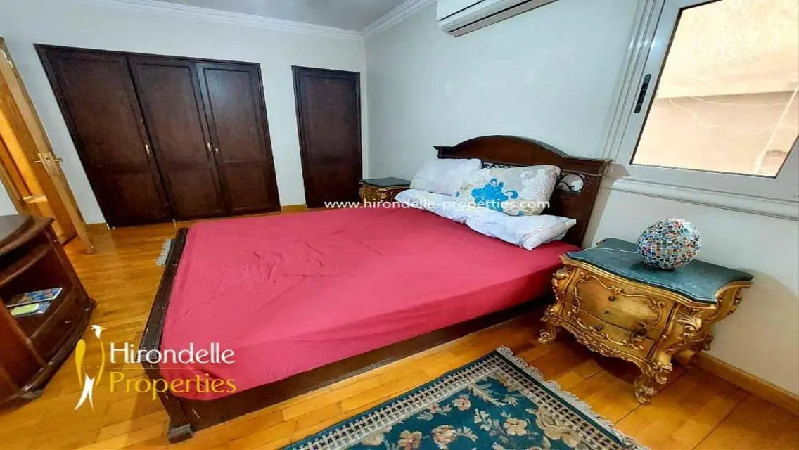 شقة فاخرة للبيع بتجهيزات حديثة وإطلالة مميزة