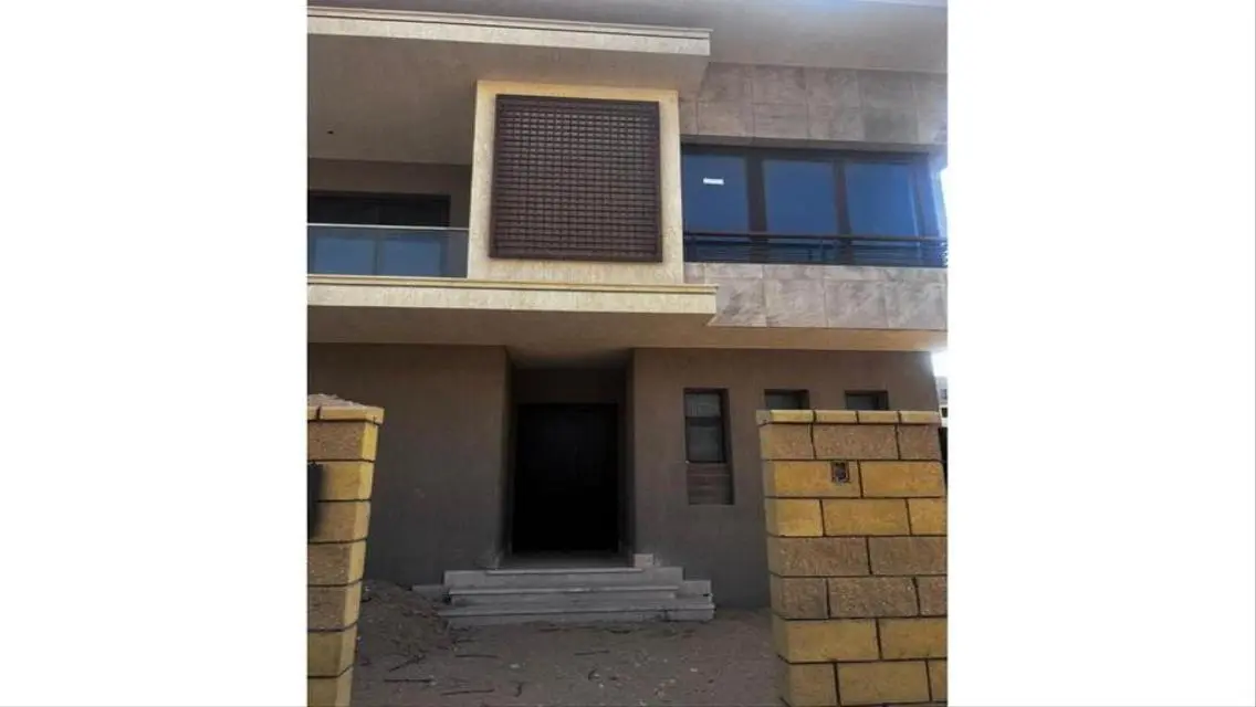 فيلا فاخرة مساحتها متر للبيع