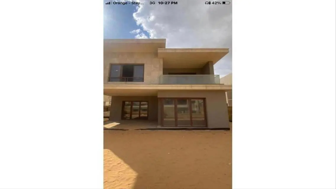 فيلا فاخرة مساحتها متر للبيع