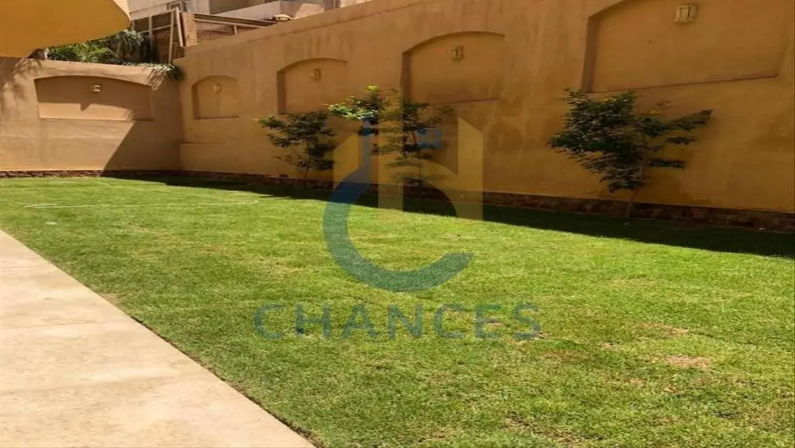 شقة فاخرة للبيع بمساحة 340 متر