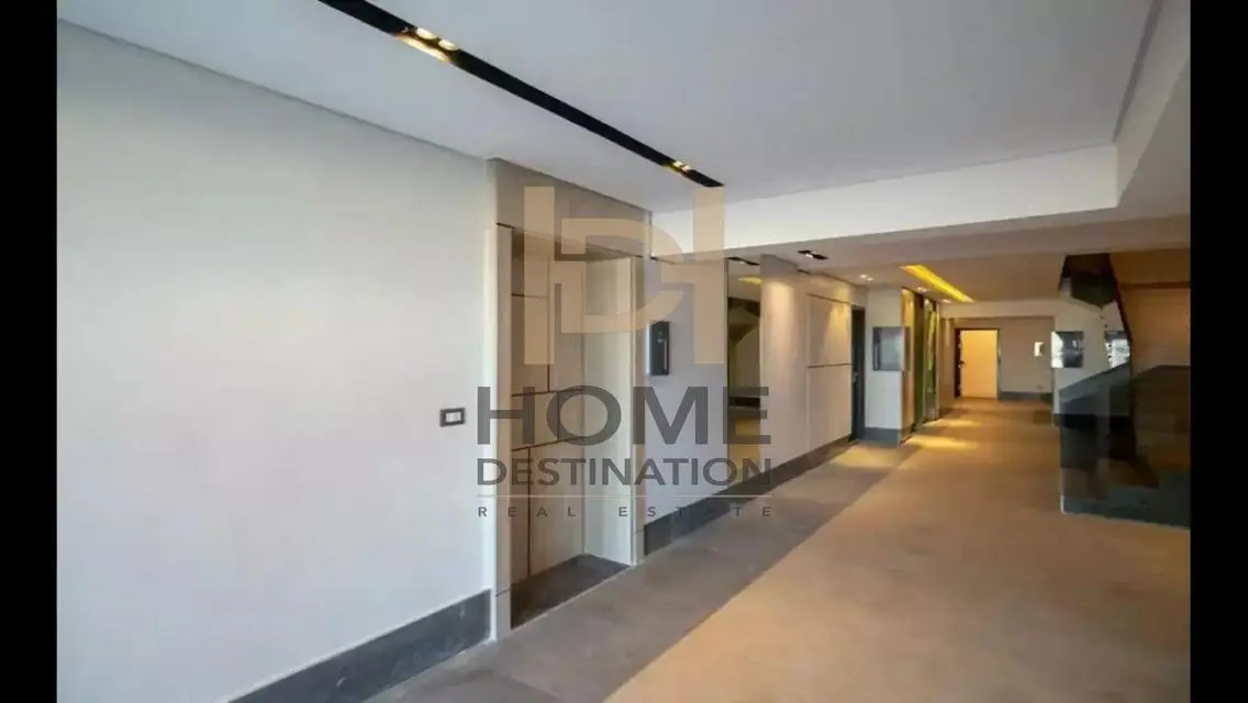 Luxury Apartment with Lakeside View in City Center