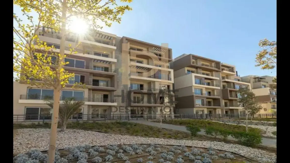 Luxury Apartment with Lakeside View in City Center