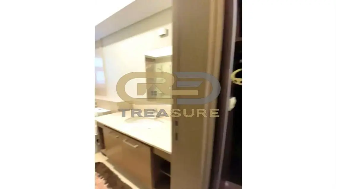 Luxurious Apartment at Affordable Price in the Heart of the City