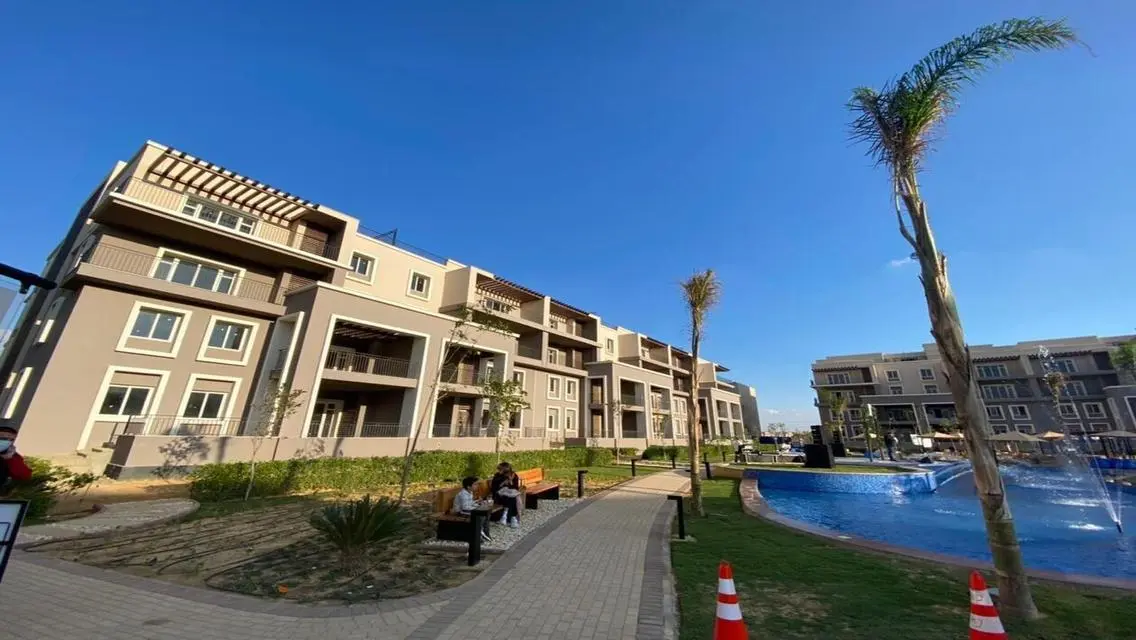فيلا فاخرة للبيع بمساحة واسعة ومرافق فريدة