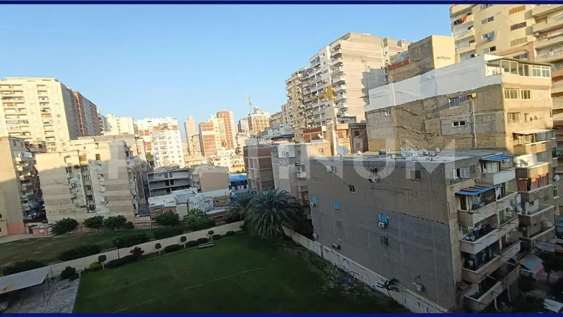 وحدة سكنية جديدة للإيجار بسعر مناسب