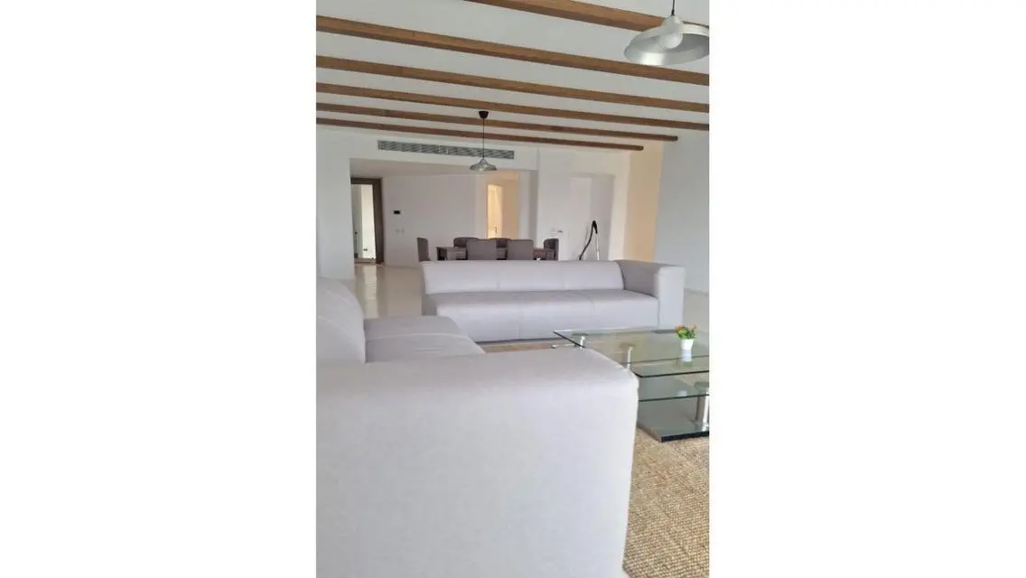 Luxurious 300 sqm Apartment at an Attractive Price