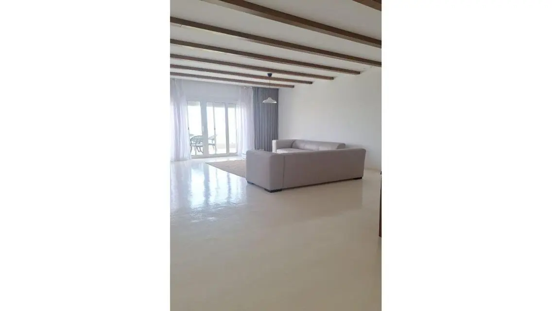 Luxurious 300 sqm Apartment at an Attractive Price