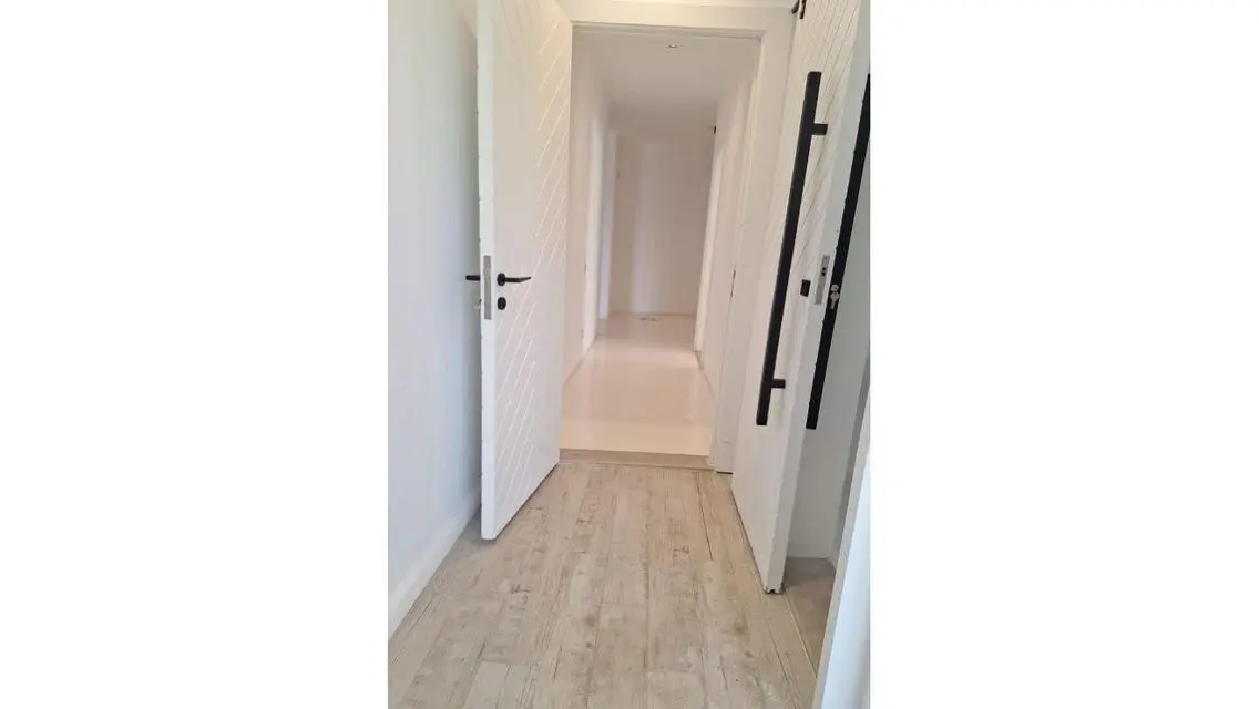 Luxurious 300 sqm Apartment at an Attractive Price