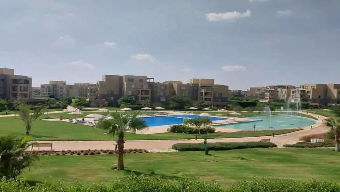 فيلا رائعة مع مسبح خاص وحديقة مجاورة لنادي صحي