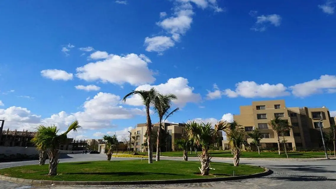 فيلا رائعة مع مسبح خاص وحديقة مجاورة لنادي صحي