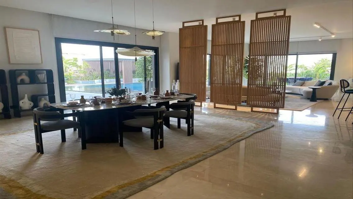 Luxurious Apartment with Spacious Layout and Stunning Views