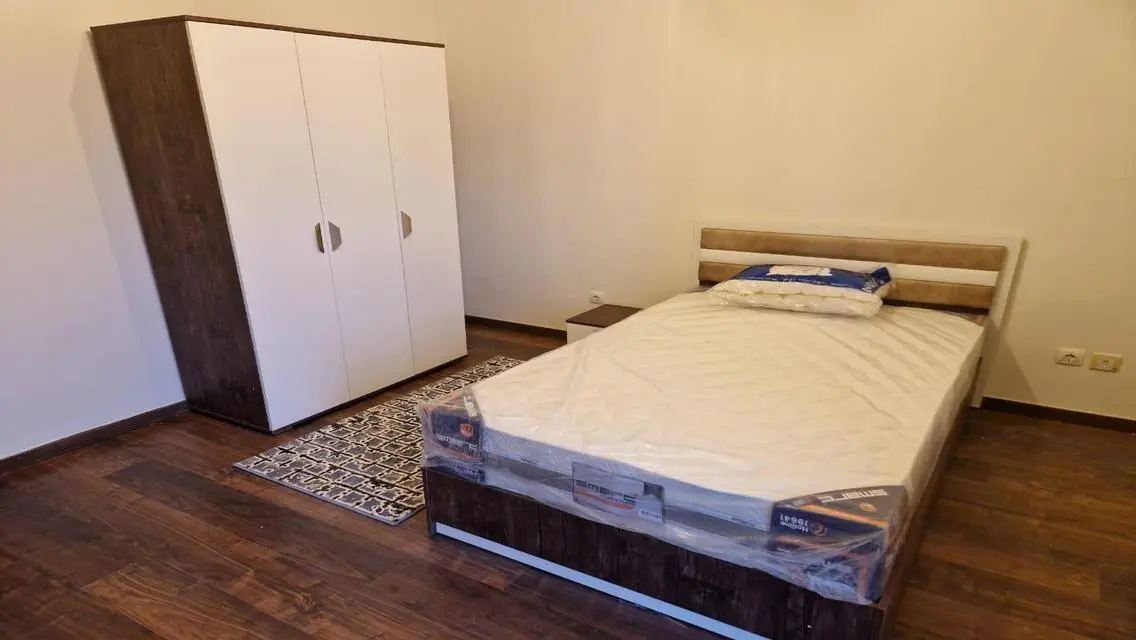 Luxury Apartment for Sale with Spacious Garden and Private Pool
