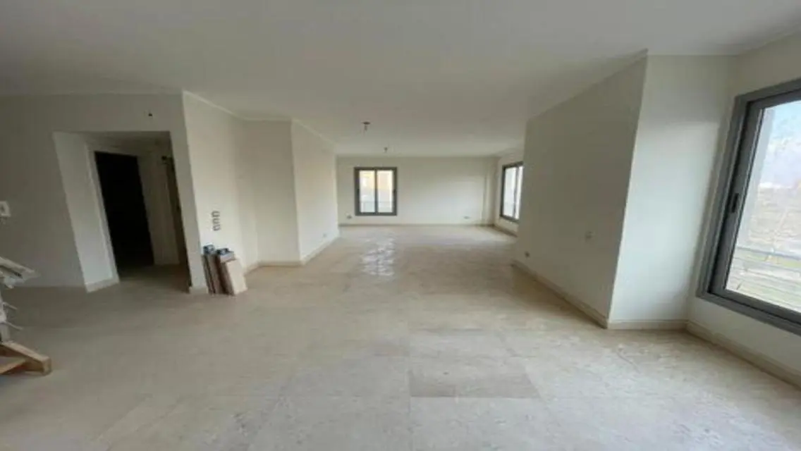 Luxury Apartment for Sale with Spacious 169 sqm in the Heart of the City