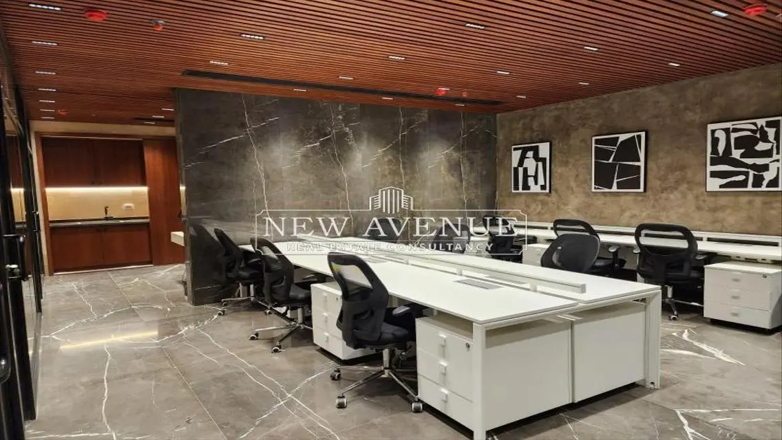 Modern Office for Rent - Spacious 131 Square Meters
