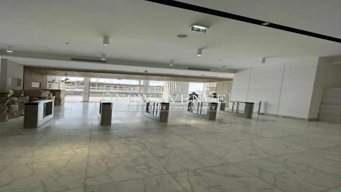 Modern Office for Rent - Spacious 131 Square Meters