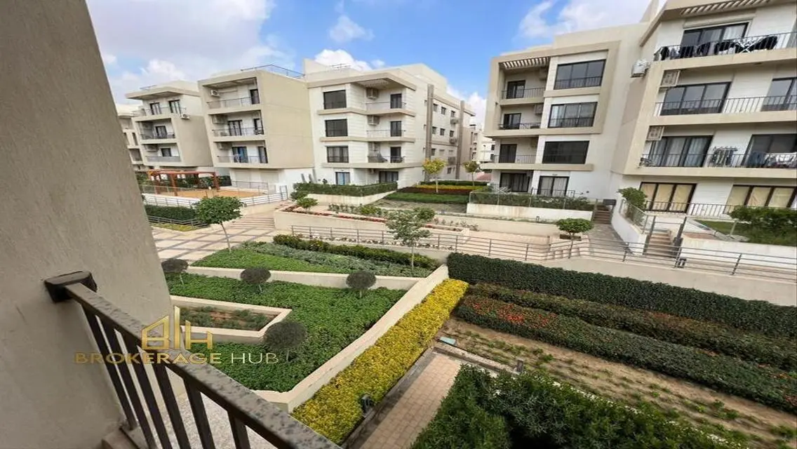 Luxury Apartment in Nourhan, Fifth Square