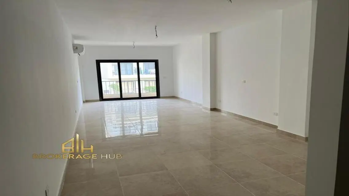 Luxury Apartment in Nourhan, Fifth Square
