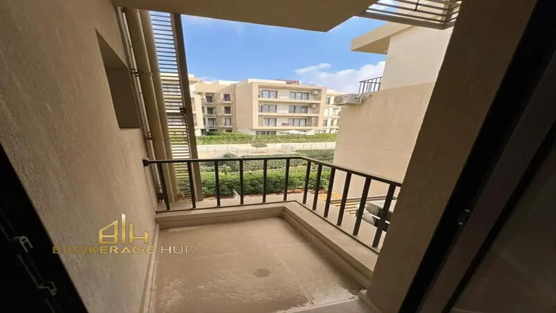 Luxury Apartment in Nourhan, Fifth Square
