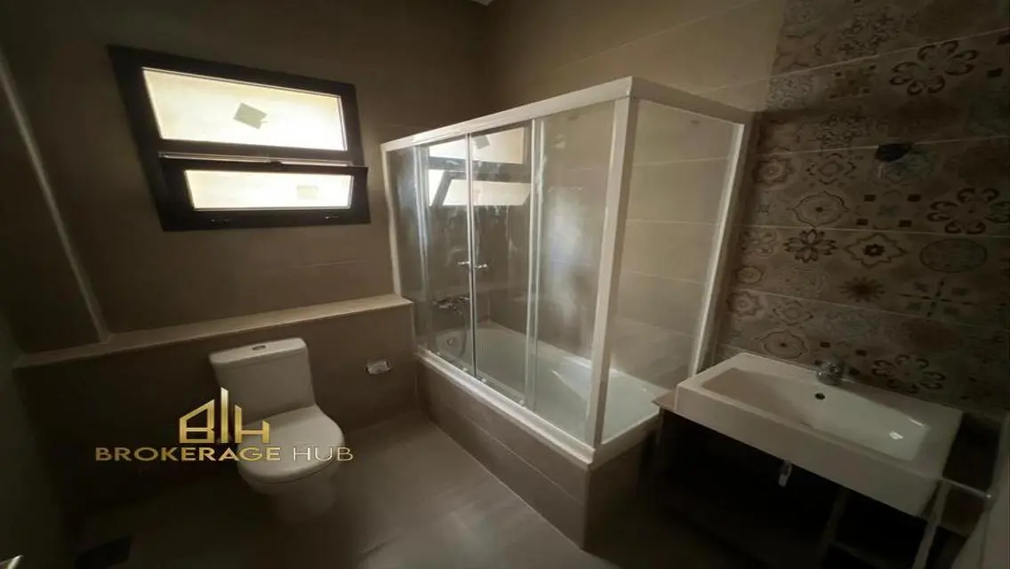 Luxury Apartment in Nourhan, Fifth Square
