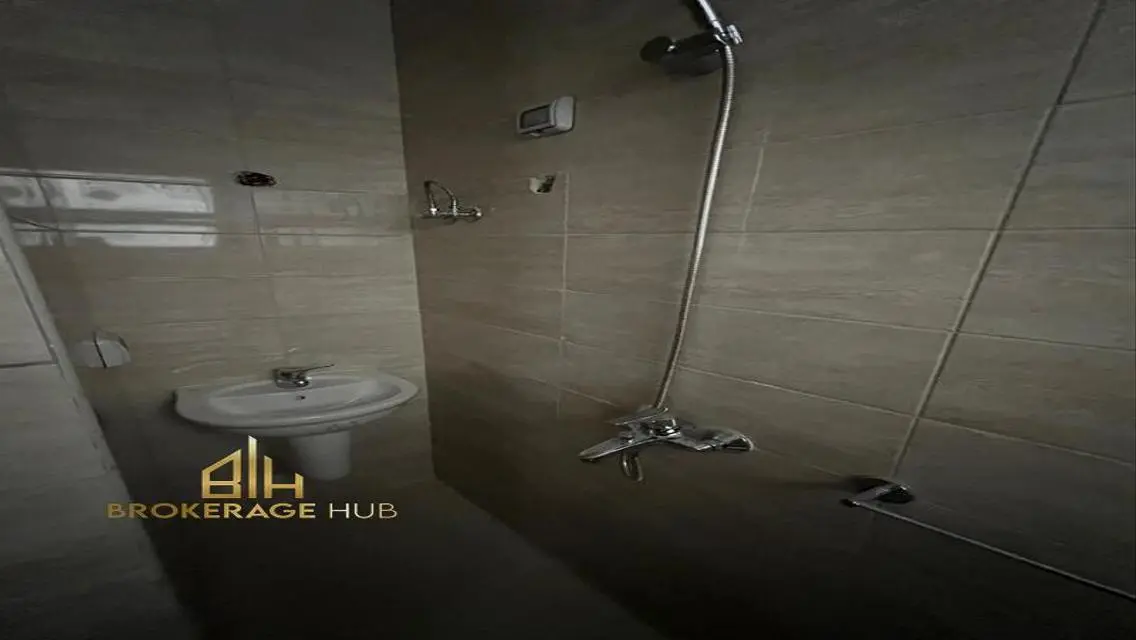 Luxury Apartment in Nourhan, Fifth Square