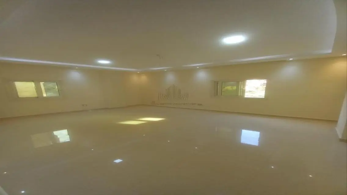 شقة مميزة بمساحة 31000 متر.