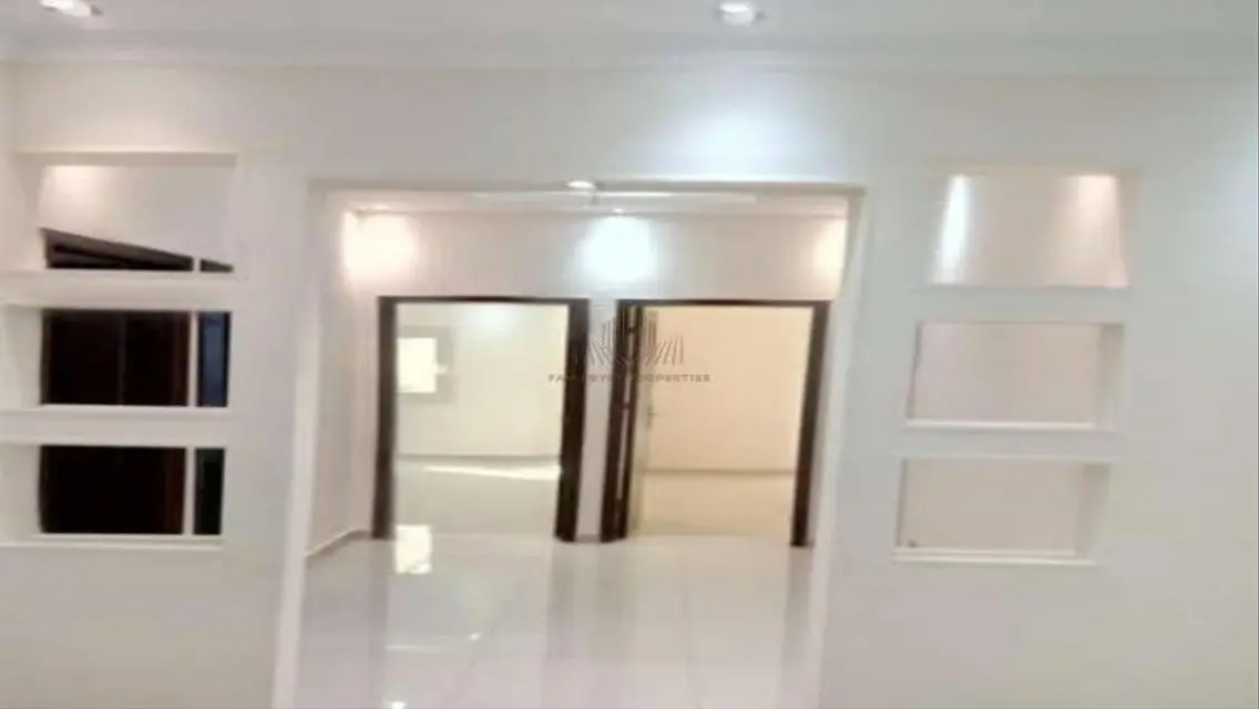 شقة مميزة بمساحة 31000 متر.