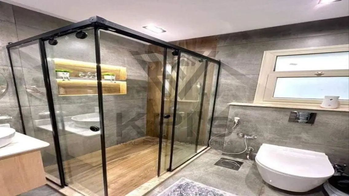 Luxury Apartment with Spacious Layout in Mountain View 4