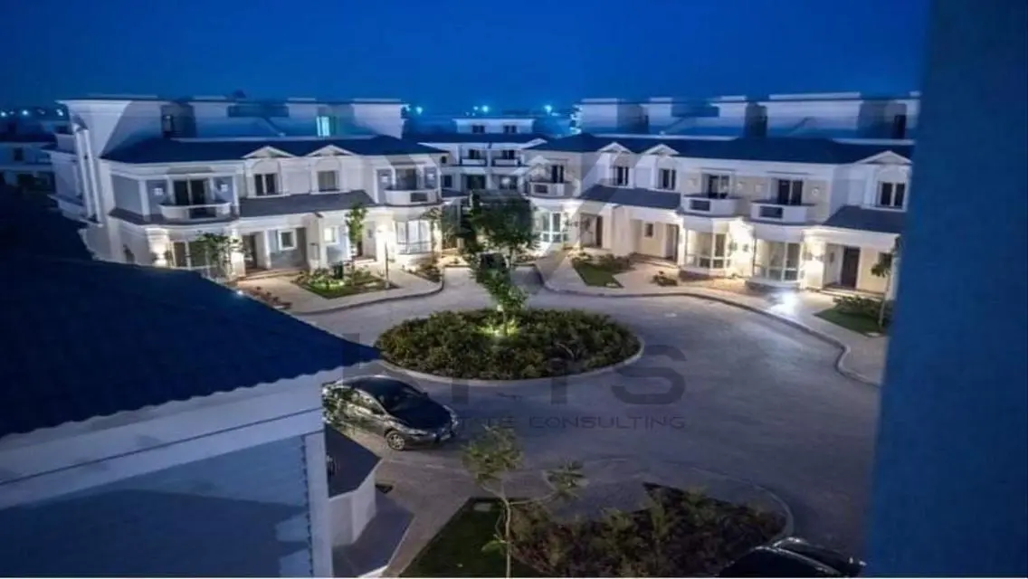 Luxury Apartment with Spacious Layout in Mountain View 4