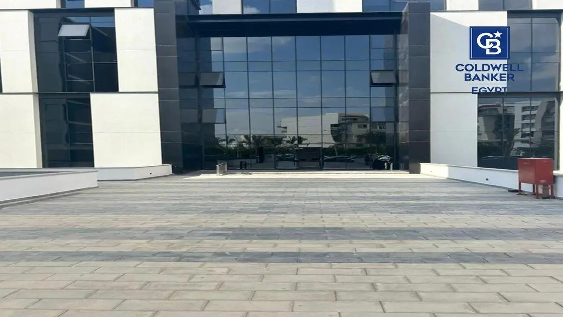 شقة حديثة للبيع بمساحة ممتازة في كايرو