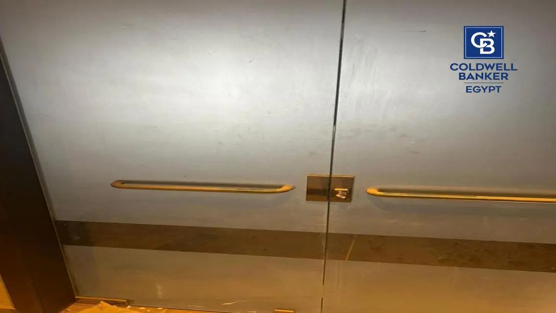 شقة حديثة للبيع بمساحة ممتازة في كايرو