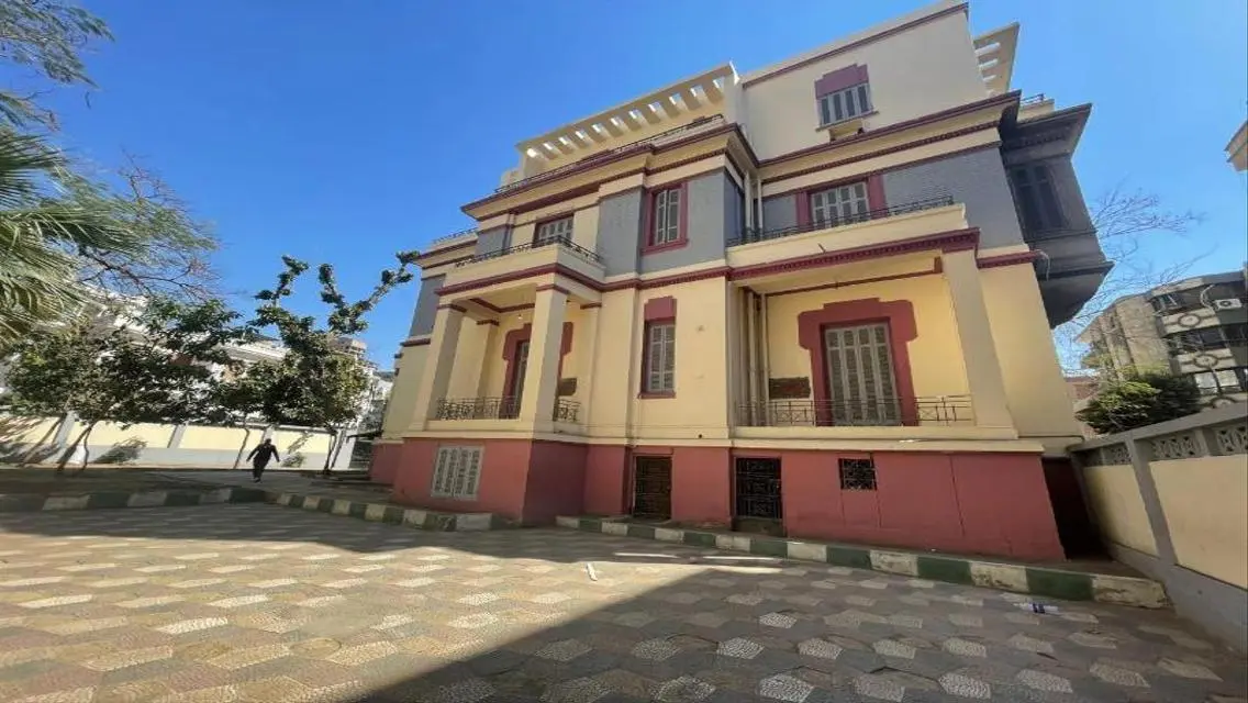 Luxury Villas with Garden and Private Pool Near Key Landmarks