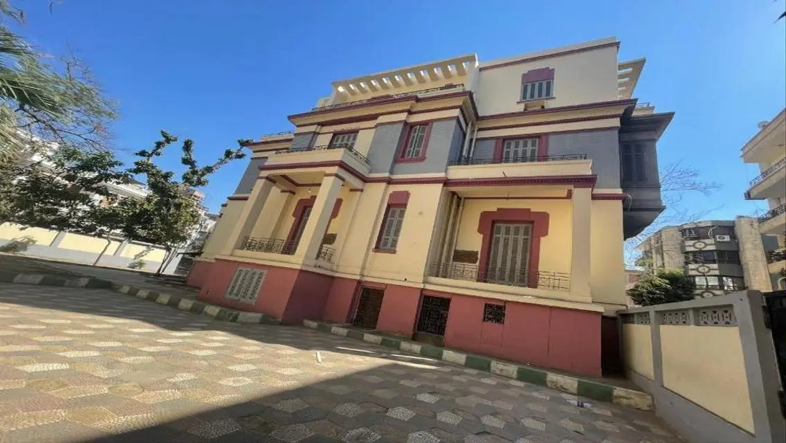 Luxury Villas with Garden and Private Pool Near Key Landmarks