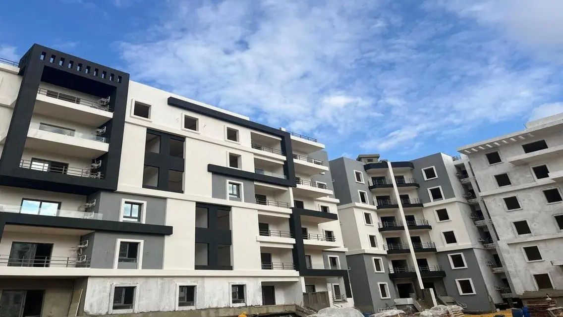 Stunning Apartment with Spacious Layout and Great Amenities