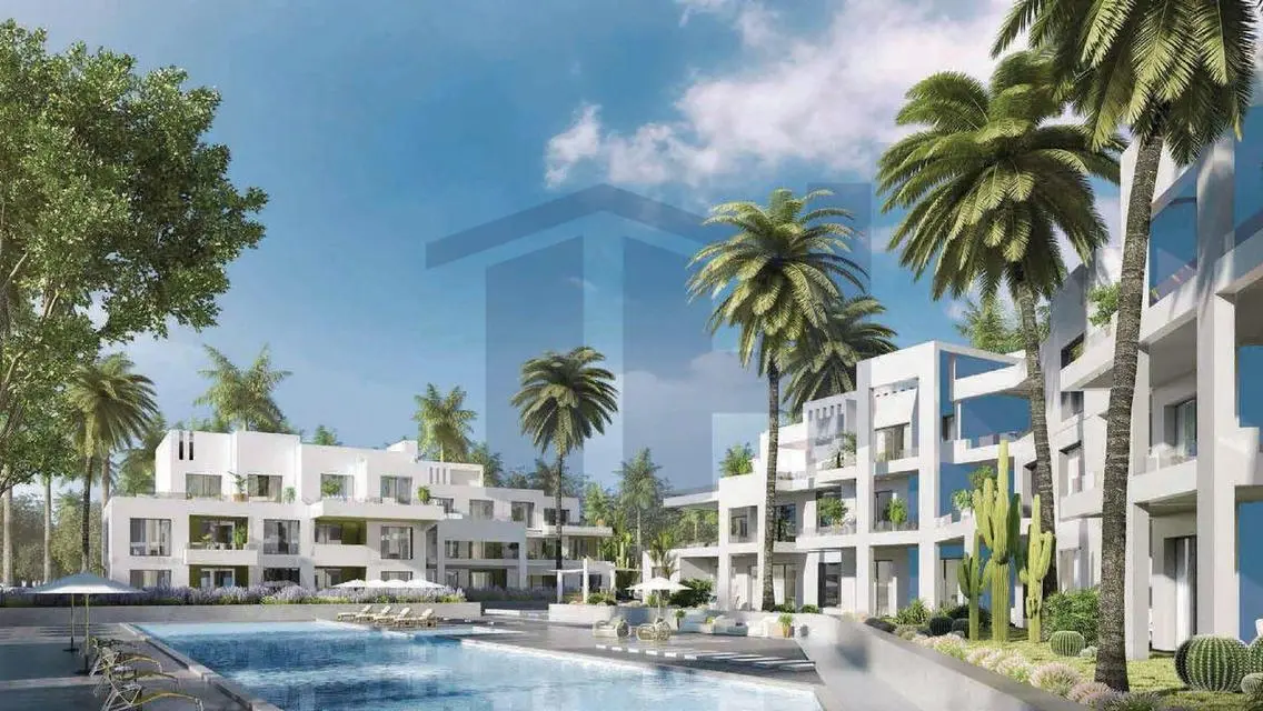 Luxurious Apartment with Private Garden and Lake View