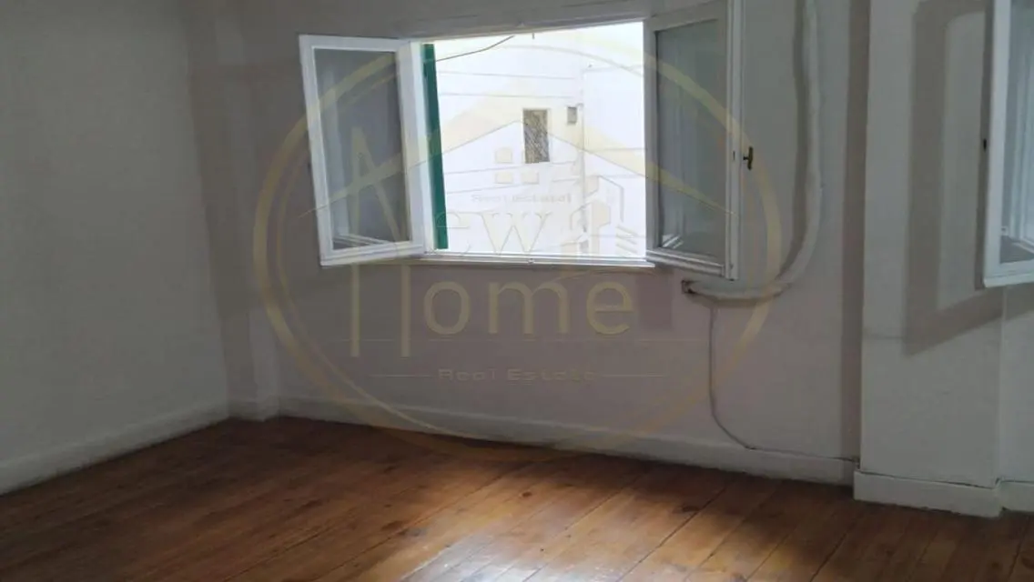 Administrative Headquarters for Rent - 130 m² in Laurent