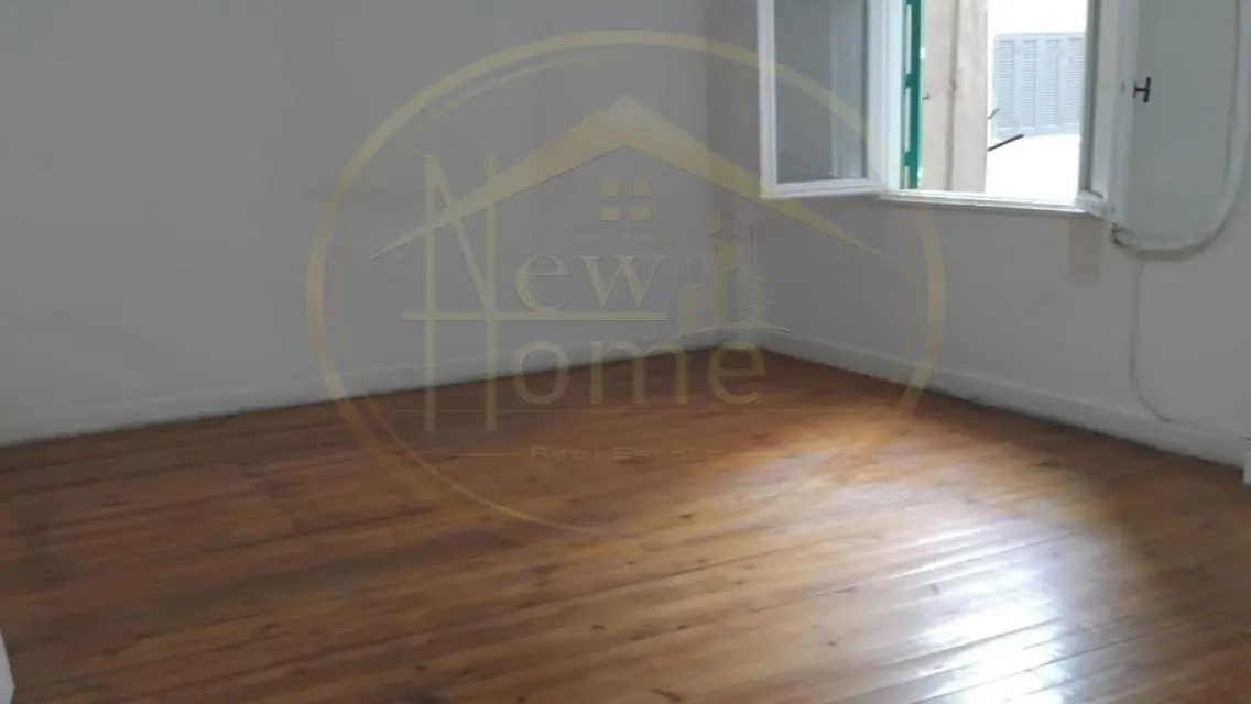 Administrative Headquarters for Rent - 130 m² in Laurent