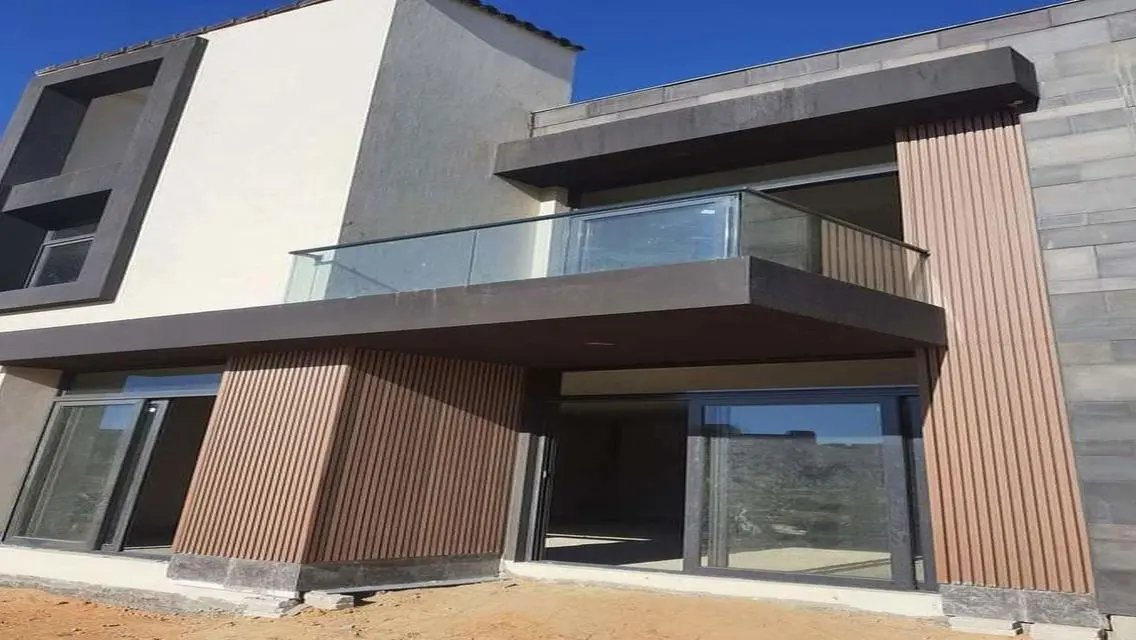 Luxury Villa with Multiple Rooms for Comfort