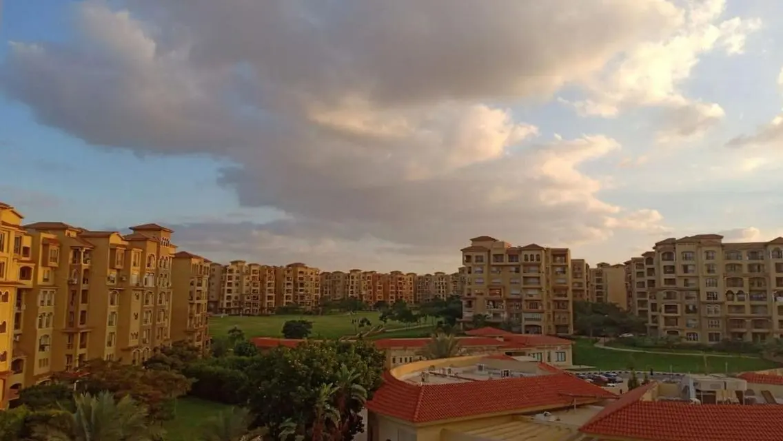 B1-211: Luxurious Apartment with Stunning View