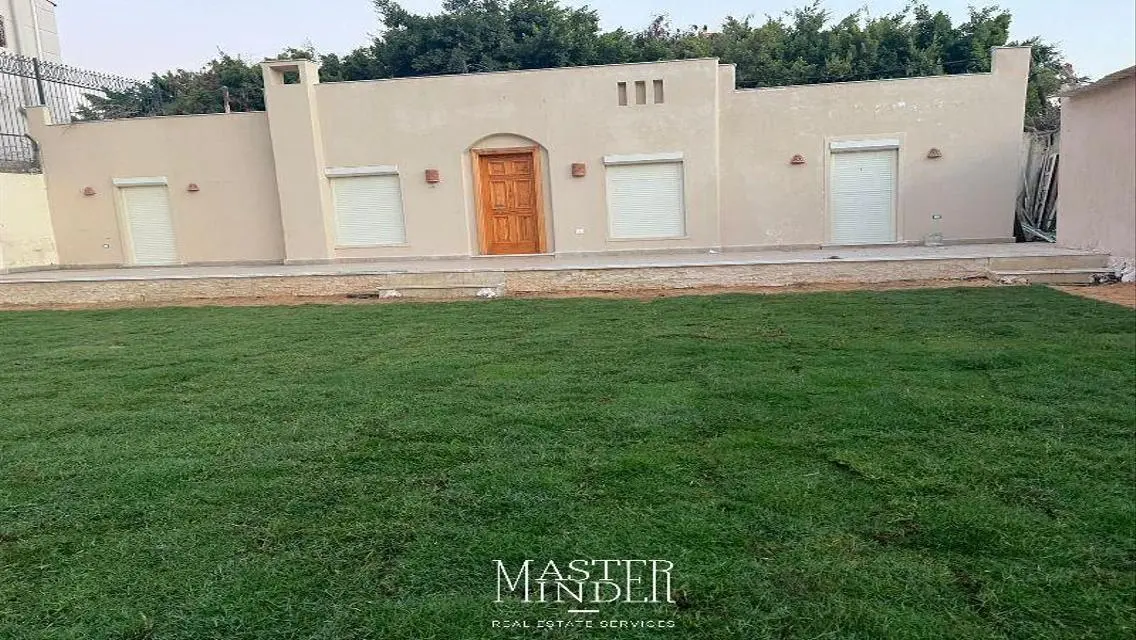 Spacious 1000 Meter Home for Sale