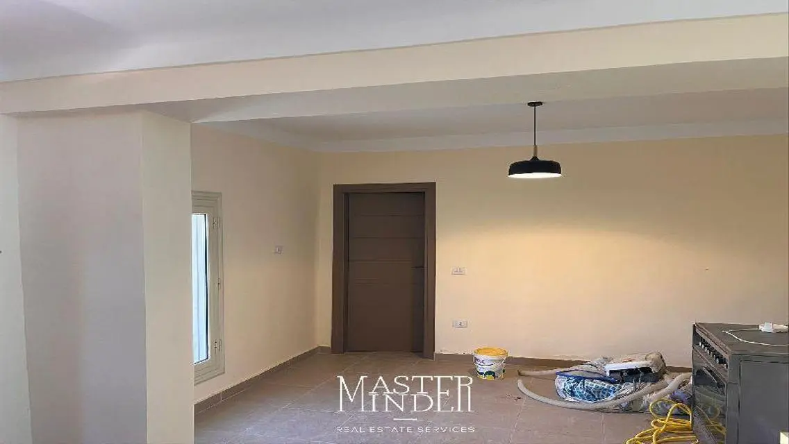 Spacious 1000 Meter Home for Sale