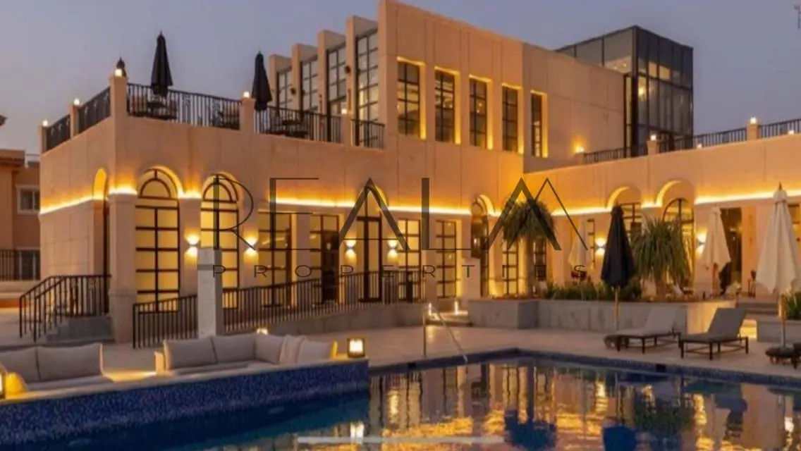 Luxury Villa with Private Garden and Swimming Pool